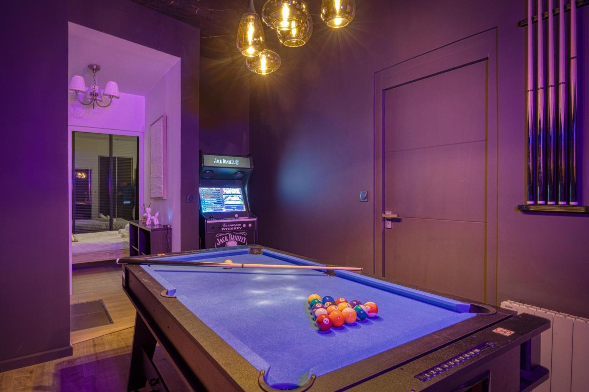 La Villa - Piscine / Karaoke / Jeux Фонтен Экстерьер фото