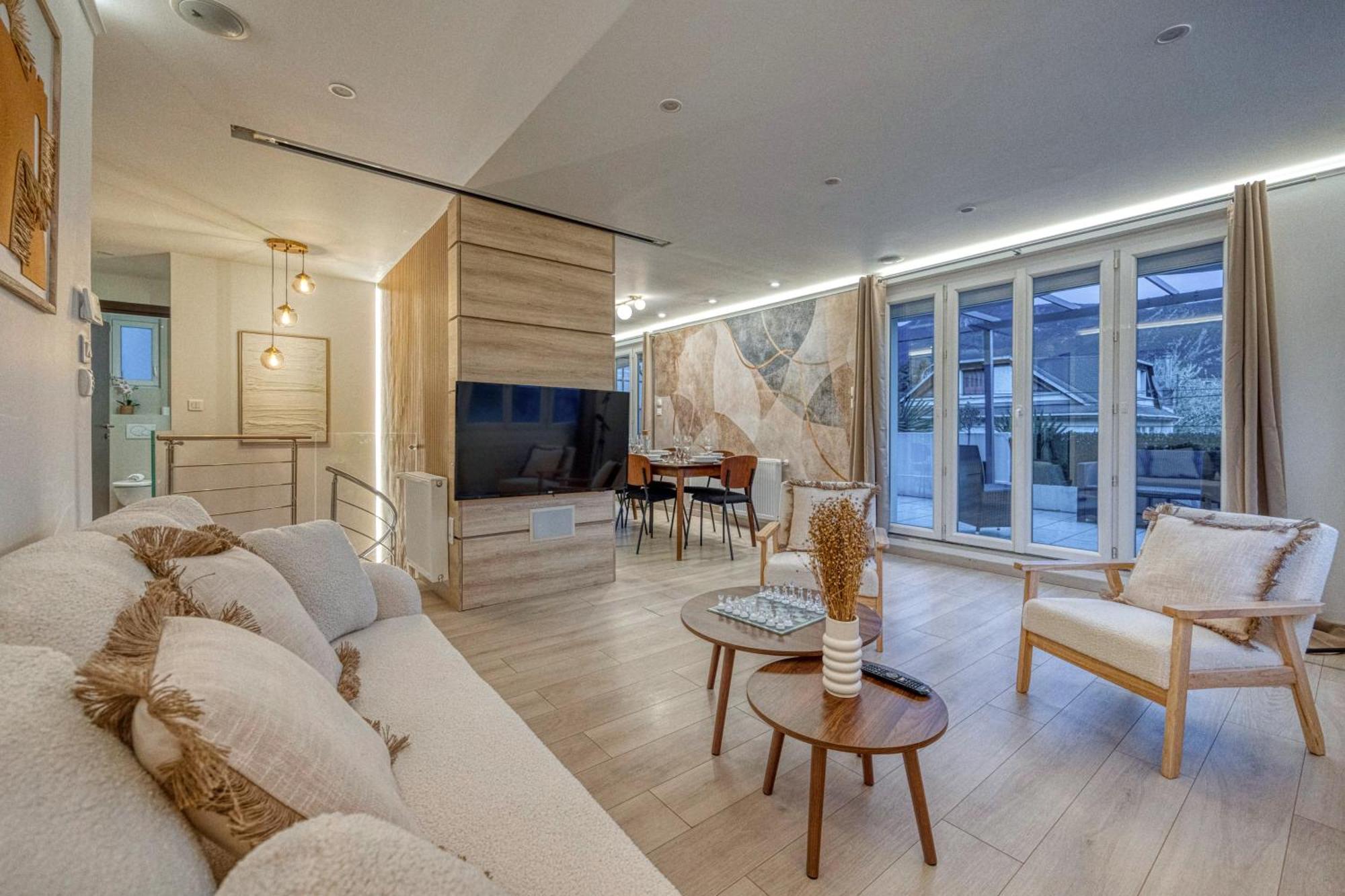 La Villa - Piscine / Karaoke / Jeux Фонтен Экстерьер фото